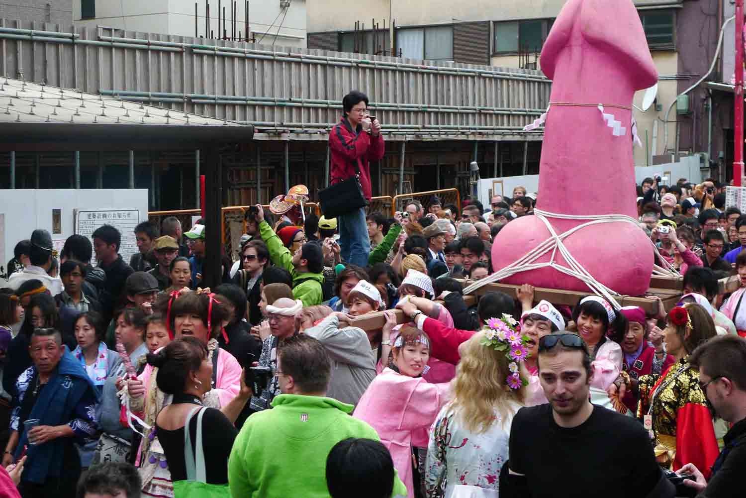 Japon - A la découverte de Kanamara Matsuri, la fête du pénis