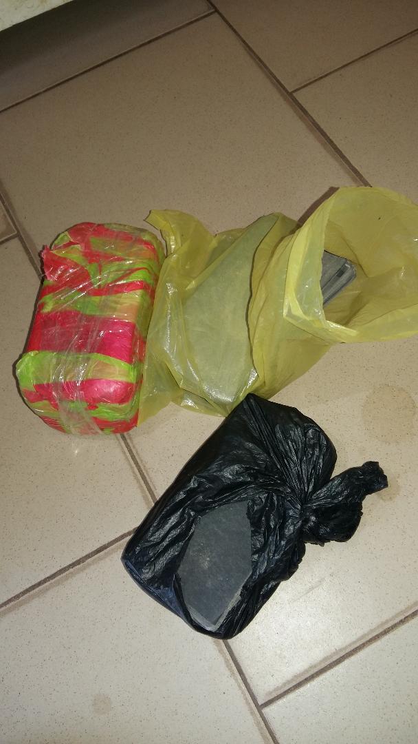 Ziguinchor: Un Bissau-guinéen arrêté avec plus de 30 millions de billets noirs à Mpack (Images)