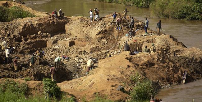 Affaire de l’orpailleur tué à Kédougou :  Les douaniers Fall et Sène renvoyés devant le tribunal correctionnel pour coups mortels