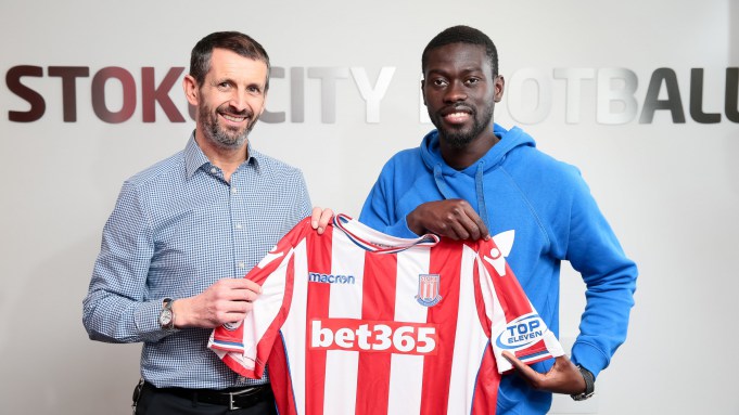 Stoke : les premiers mots de Pape Alioune Ndiaye : « J’ai hâte d’aider l’équipe à aller de l’avant »