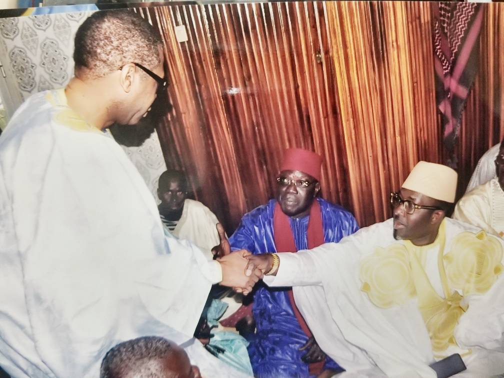 Photos : Mariage de Ndambé Guèye, petite-fille de Doudou Ndiaye Coumba Rose, avec comme parrains Mbaye Dièye Faye et Youssou Ndour Photos : Mariage de Ndambé Guèye, petite-fille de Doudou Ndiaye Coumba Rose, avec comme parrains Mbaye Dièye Faye et Youssou Ndour