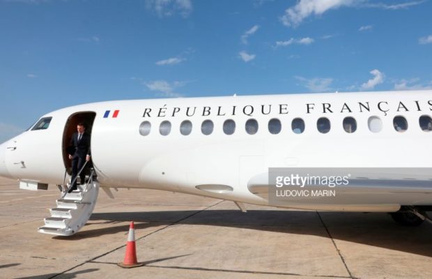 Le Falcon 7X d’Emmanuel Macron toujours cloué sur la piste de l’aéroport de Saint-Louis