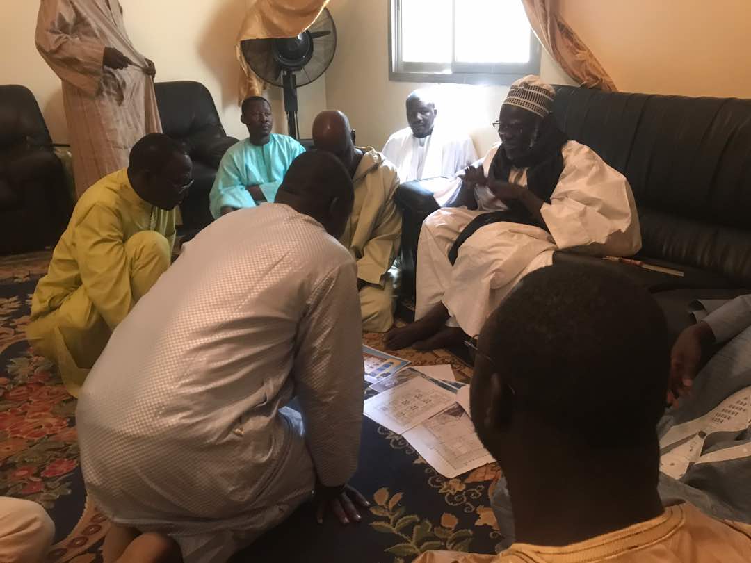 Photos: Oumar Sow en séance de présentation des travaux infrastructures de Porokhane à Serigne Mountakha, Khalife général des Mourides  