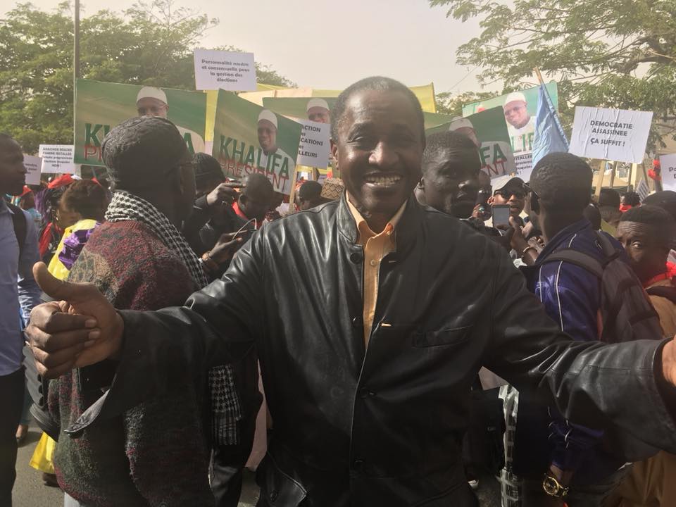 Arrêt sur image: Le journaliste Adama Gaye à la marche de l'opposition