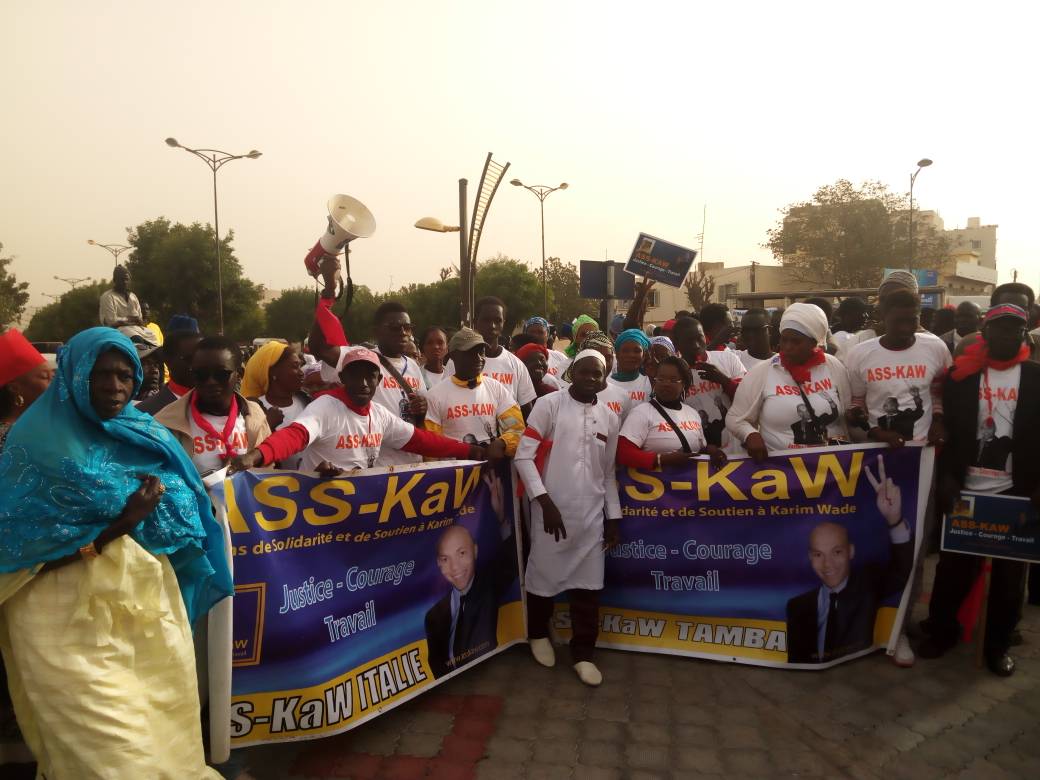 « Si Karim Wade ne sera pas candidat…Macky Sall ne le sera pas » (Mouvement Askaw)