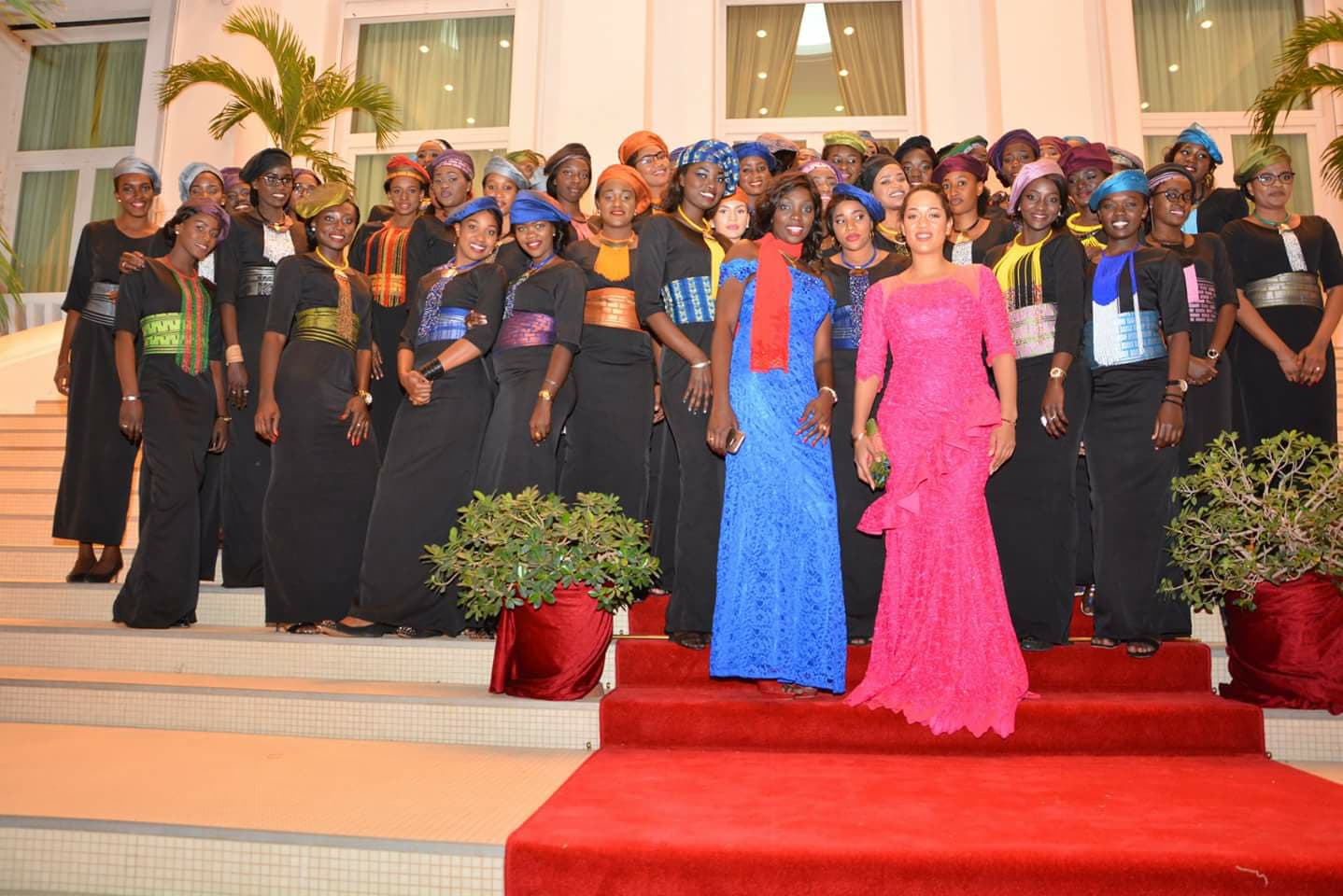 Photos: Admirez la beaute des hôtesses du dîner offert par Marième Faye Sall, Première dame du Senegal 