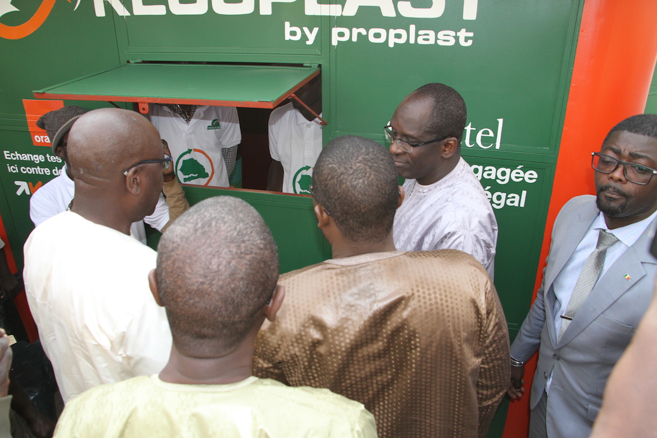 Environnement : Sonatel et Proplast Industrie déploient des kiosques de récupération des déchets plastiques