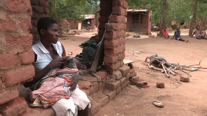 Au Malawi, la violente "initiation sexuelle" des jeunes filles par les "hyènes"