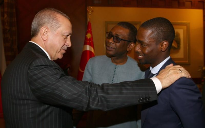 Vidéo + Photos : Youssou Ndour présente son fils Birane Ndour au Président turc