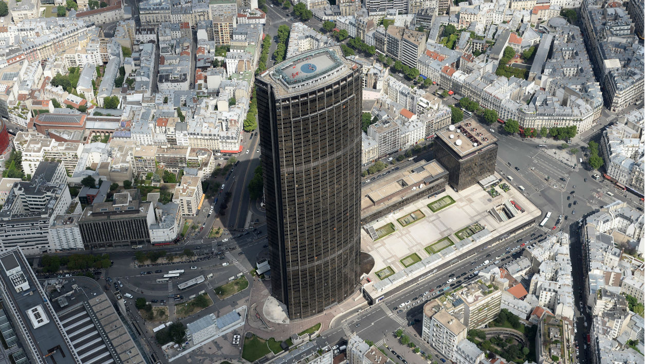 Paris: Anne Hidalgo envisage la destruction du centre commercial de Montparnasse