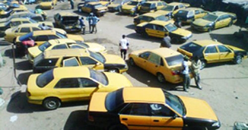 Grève des conducteurs de taxi clando: une quinzaine de chauffeurs arrêtés