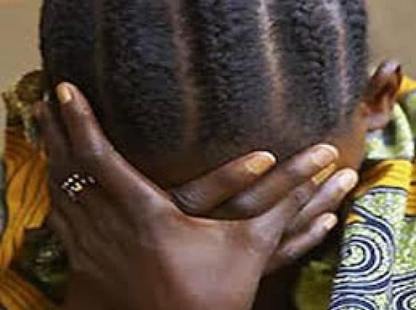 Viol collectif à Yembeul  : Un vendeur de café et un vigile se relaient sur un fille dépressive, fugueuse et infirme