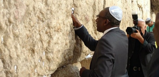 Incident diplomatique : Sidiki Kaba visite la Mosquée Al-Aqsa de Jérusalem, les Palestiniens exigent des excuses du Sénégal