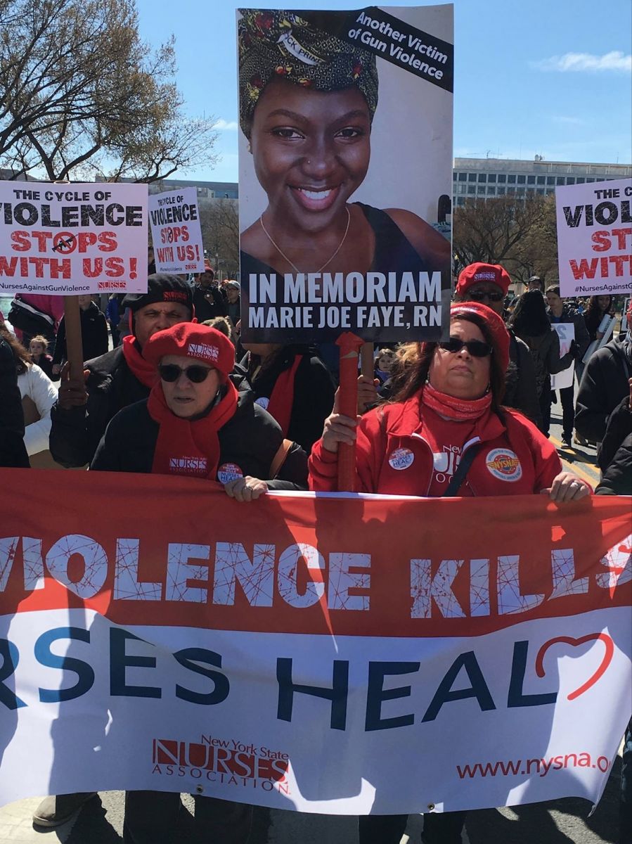 New York: Les infirmières ont marché pour la Sénégalaise Marie Faye