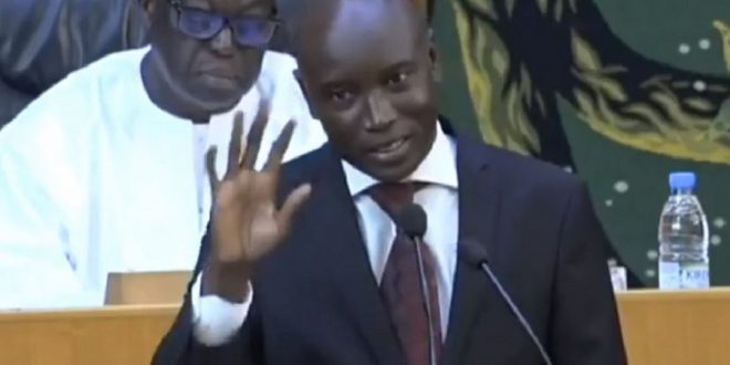 Sécurité publique:  Aly Ngouille Ndiaye annonce le recrutement de 3000 policiers et gendarmes en 2018