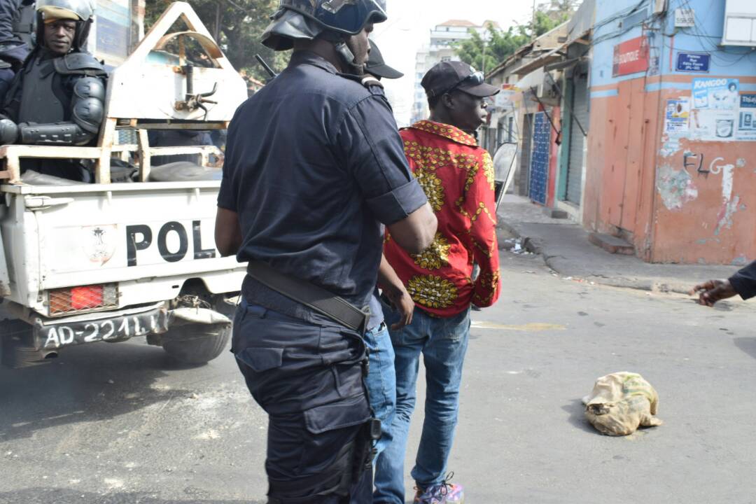 Photos : Dakar est en train de brûler