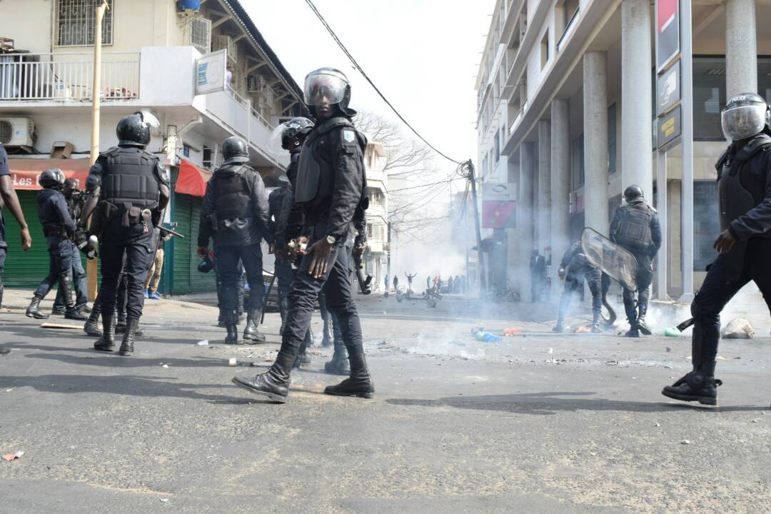 Photos : Dakar est en train de brûler