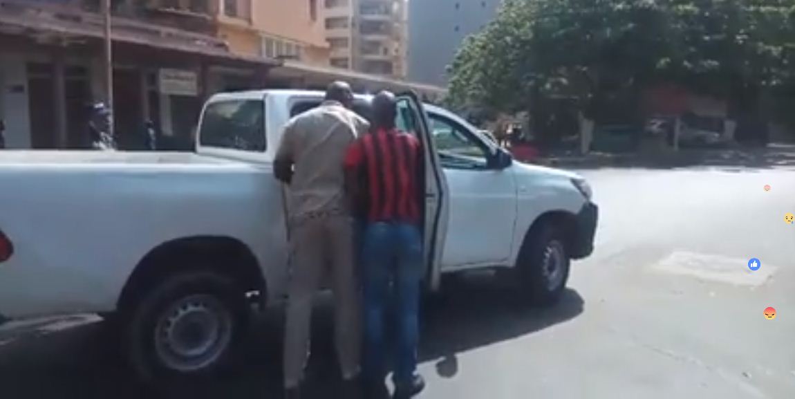Maïmouna Bousso arrêtée et mise dans une Pick Up