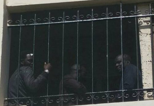 Images exclusives: Thierno Boucoum, Malick Gackou et Kilifeu dans la même cellule au Commissariat Central