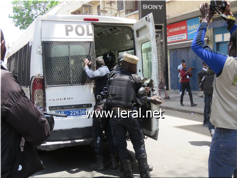 Voici des images des personnes arrêtées et blessées lors des manifestations du 19 avril 2018