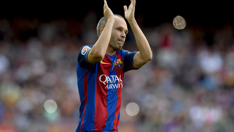 Après 22 ans en Catalogne, Andrés Iniesta quitte Barcelone
