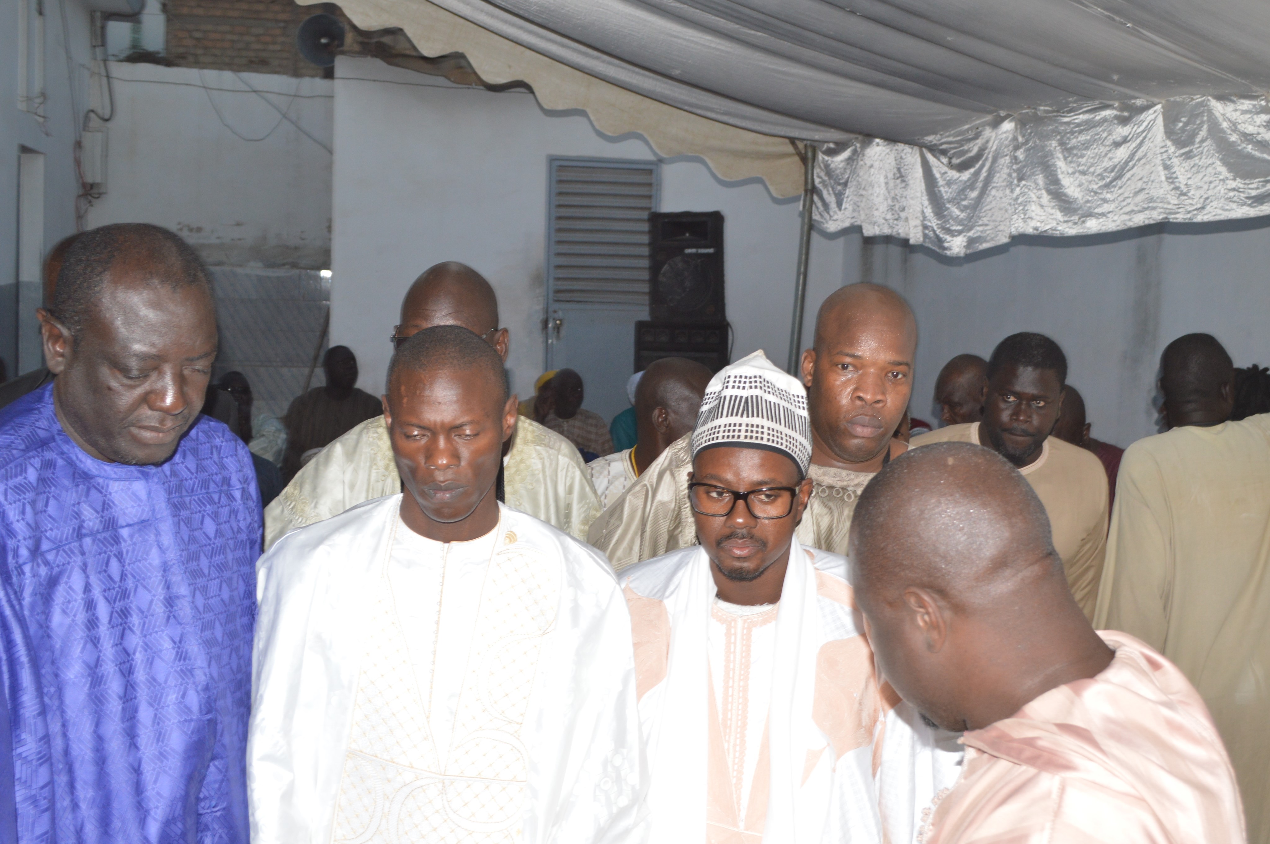 Voici les images de la visite de Serigne Cheikh Bassirou Abdou Khadr MBACKE à Keur Serigne Touba de Pikine