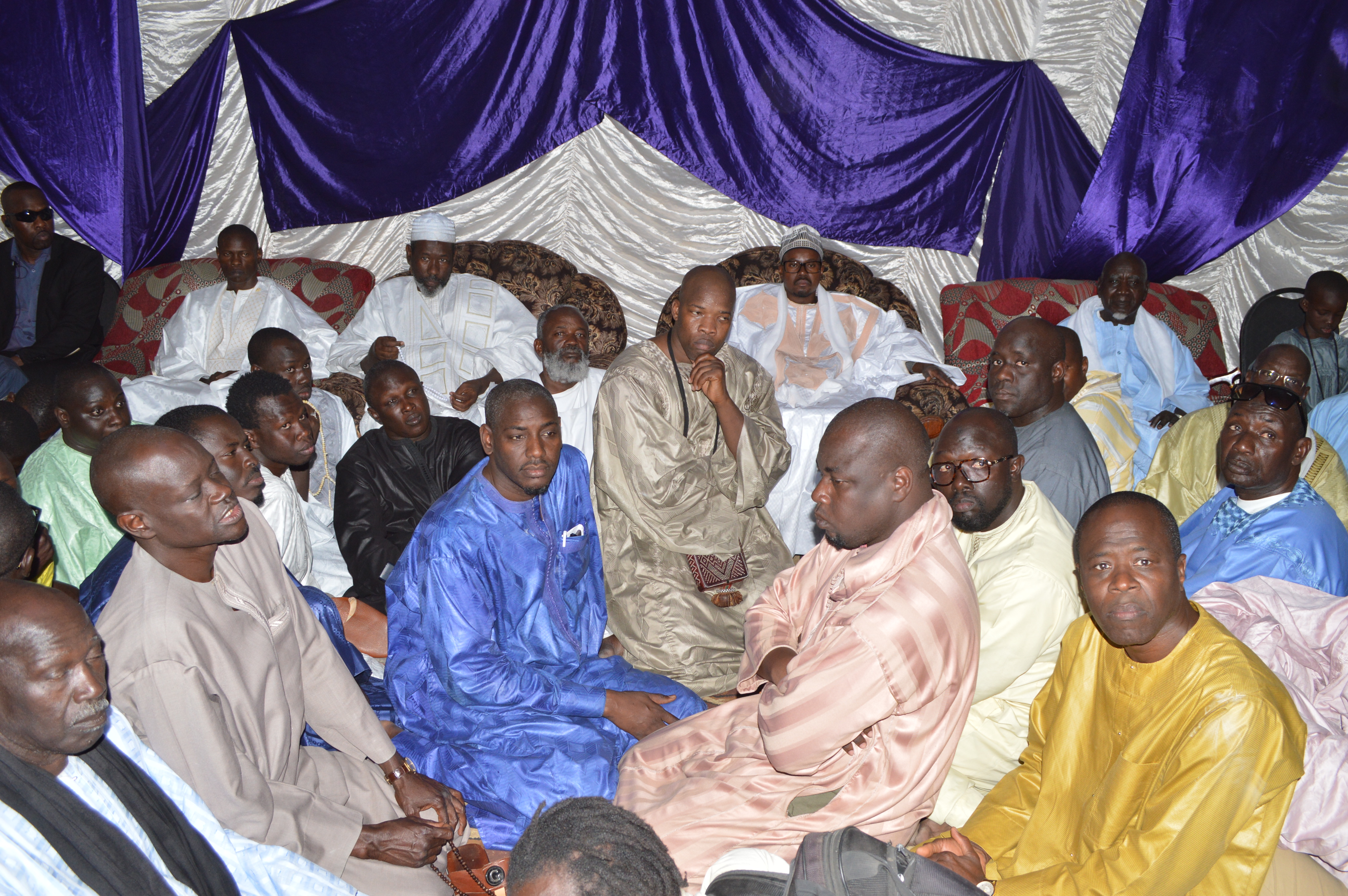Voici les images de la visite de Serigne Cheikh Bassirou Abdou Khadr MBACKE à Keur Serigne Touba de Pikine