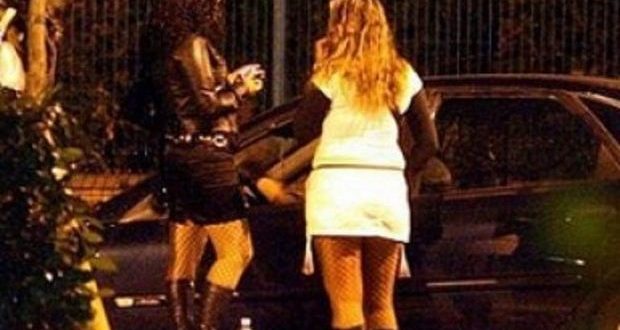 Pikine  Rue 10 : Deux prostituées se battent pour un client