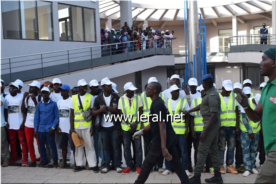 Diamniadio - Les images de l'inauguration du premier lot d'immeubles devant abriter les sphères ministérielles à Diamniadio par le président de la République, Macky Sall