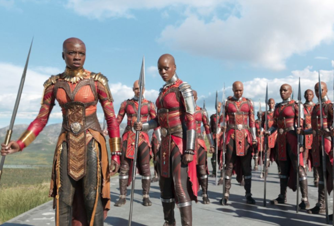 #5 - DANAI GURIRA ÉTAIT IMPRESSIONNÉE PAR L’AUTHENTICITÉ DES DÉCORS