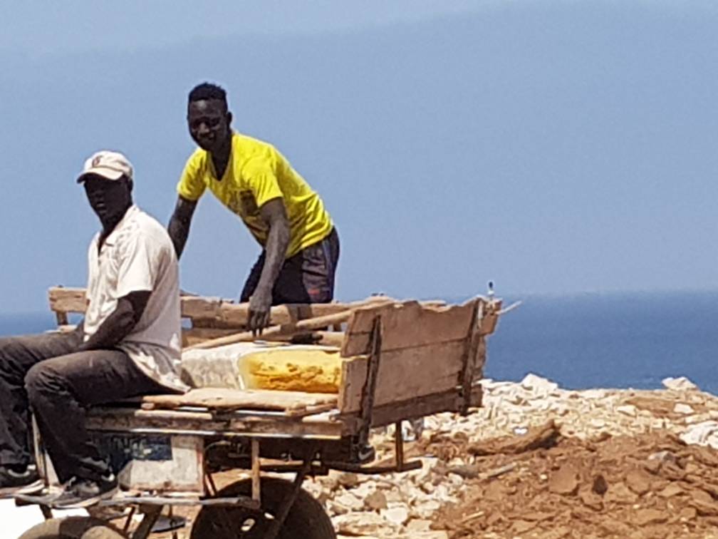 Alerte : Nouveau Mbeubeuss en gestation sur la Corniche, une vraie bombe écologique entre Olympic club et Imodsen Alerte : Nouveau Mbeubeuss en gestation sur la Corniche, une vraie bombe écologique entre Olympic club et Imodsen