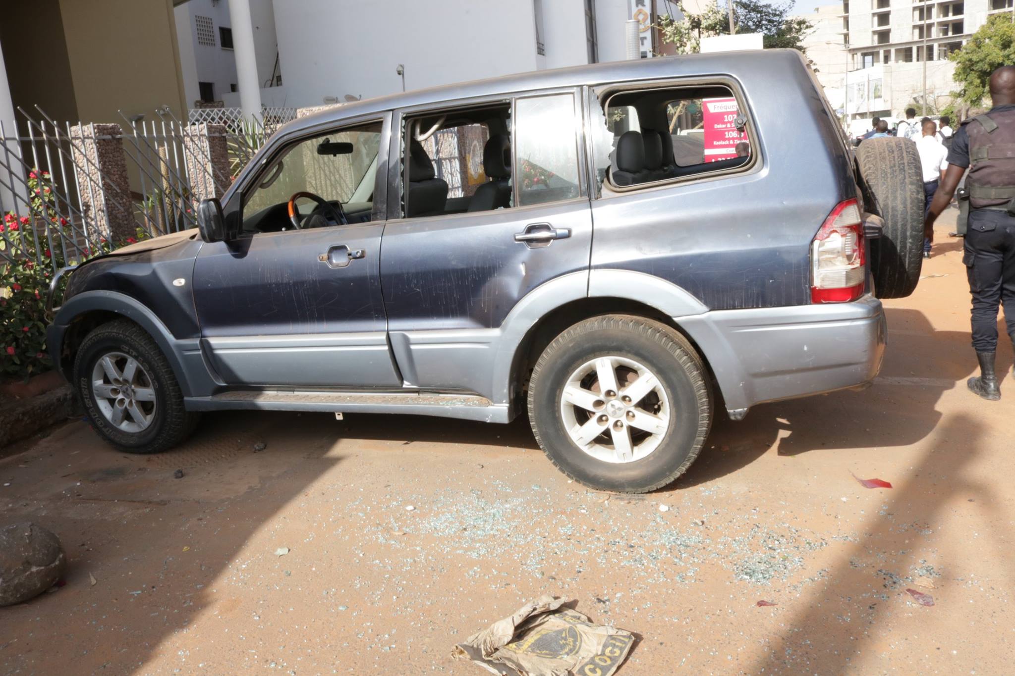 Affrontements entre policiers et étudiants sur l’avenue Cheikh Anta Diop de Dakar...Tout ce que vous n’avez pas vu en images