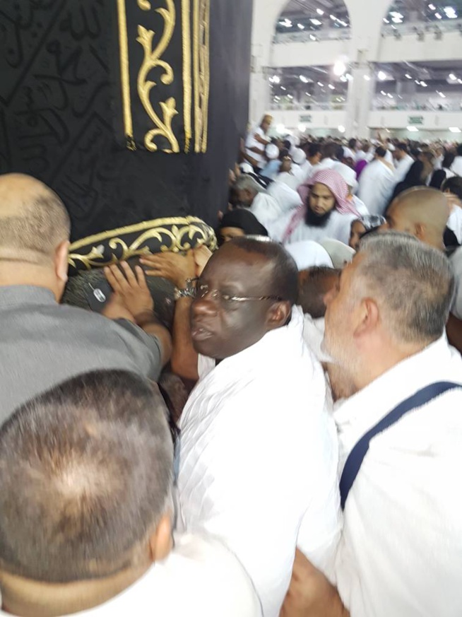 Le président Mbagnick Diop du MEDS fait son show à la Mecque.