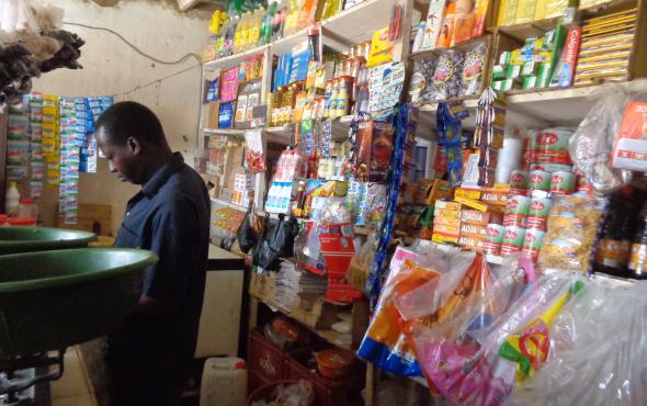 Sénégal: les petits commerces face à la grande distribution