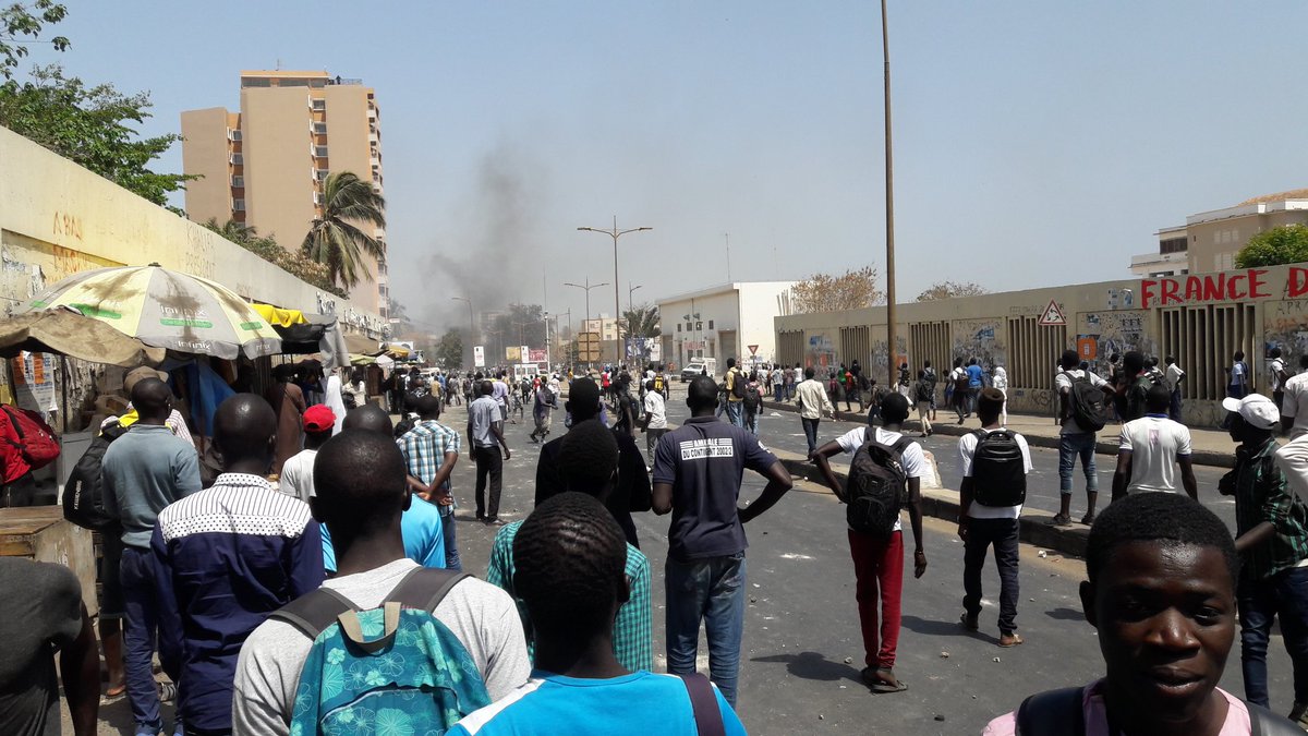 UCAD: les étudiants décrètent une grève illimitée et annoncent un sit-in sur l’avenue Cheikh Anta Diop