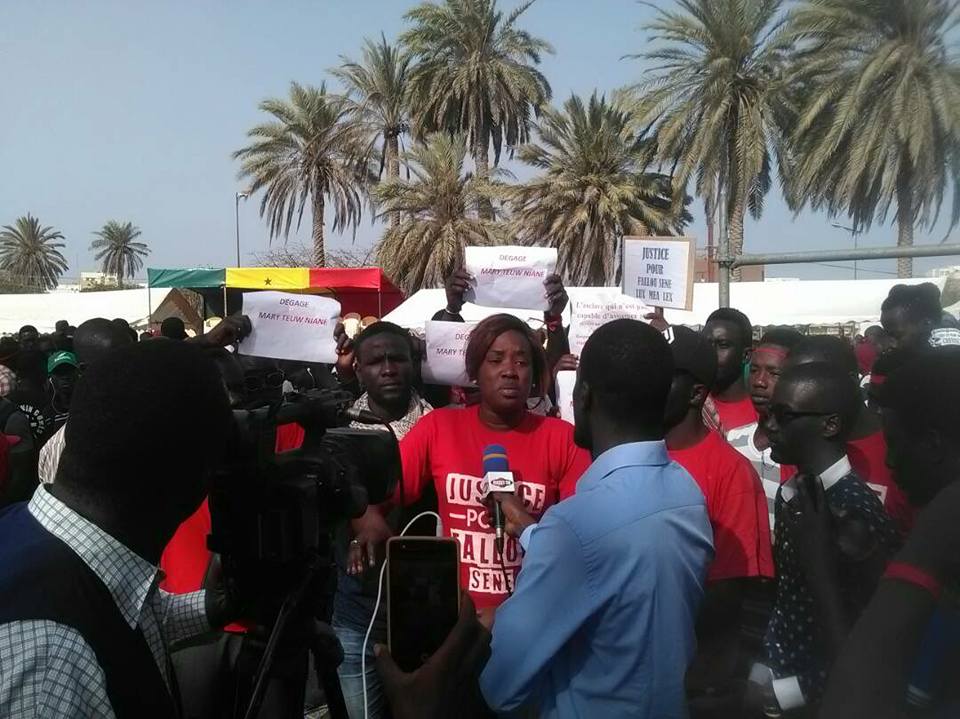 Saint-Louis : Temps forts de la marche des étudiants de l'UGB aux cris de "Amadou Ba Voleur , Mary Teuw Dégage" 