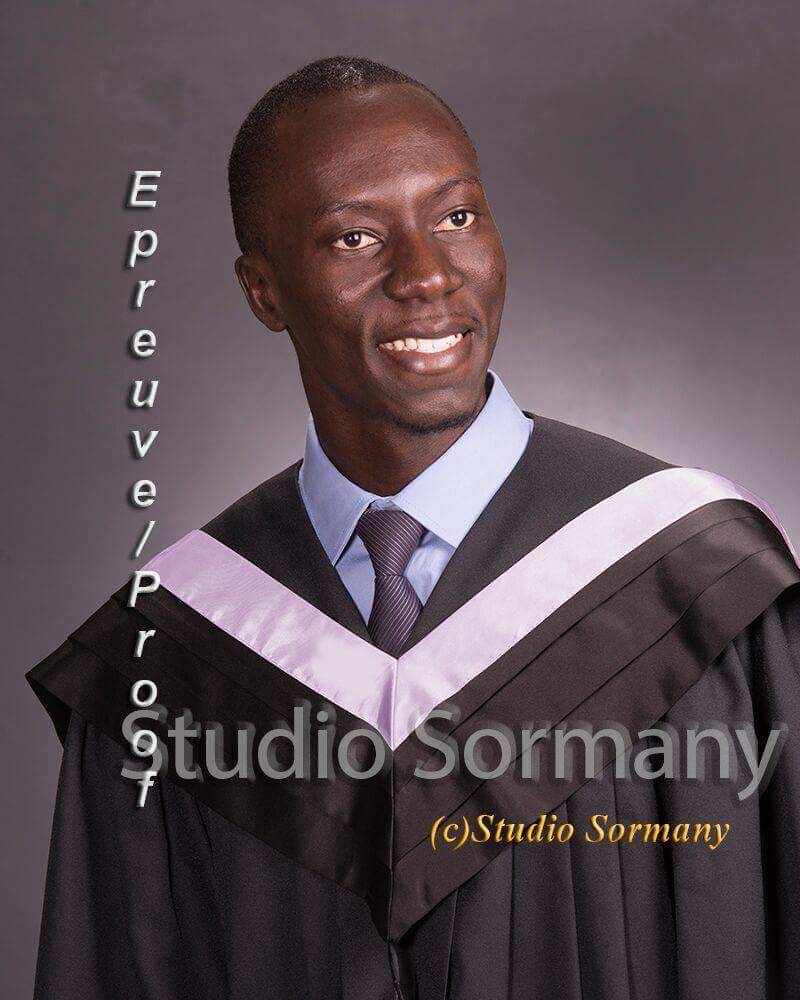 Saër Samb décroche son Baccalauréat en sciences infirmières à lâUniversité de Moncton au Canada