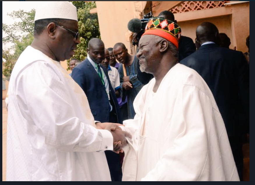 Burkina Faso – Macky Sall chez le Moro Naaba