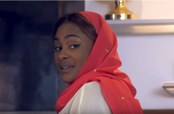 19 Photos : Adja, jiguène bou khew ci jamono, aka saparal!