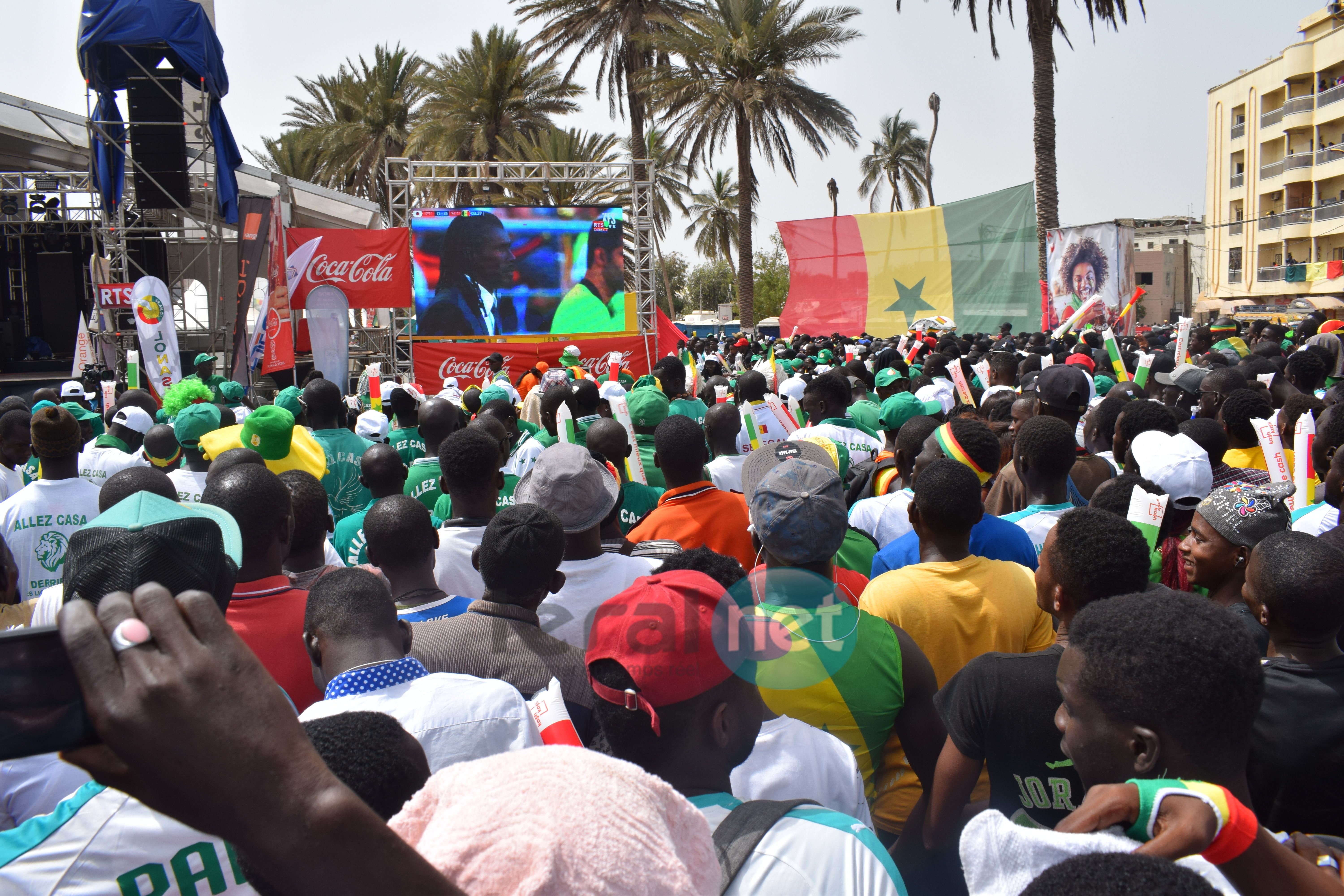 Photos : l'ambiance chez les supporters sénégalais à la Place de l'Obélisque
