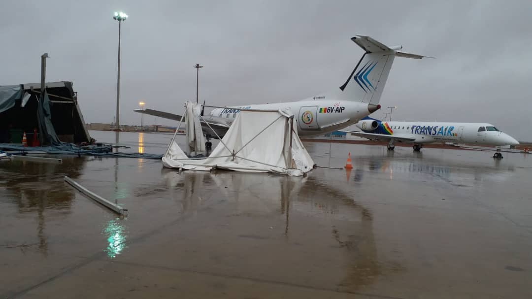 AIBD : Des avions de DHL et de Air Sénégal endommagés et cloués au sol à cause du vent et la pluie (Photos)