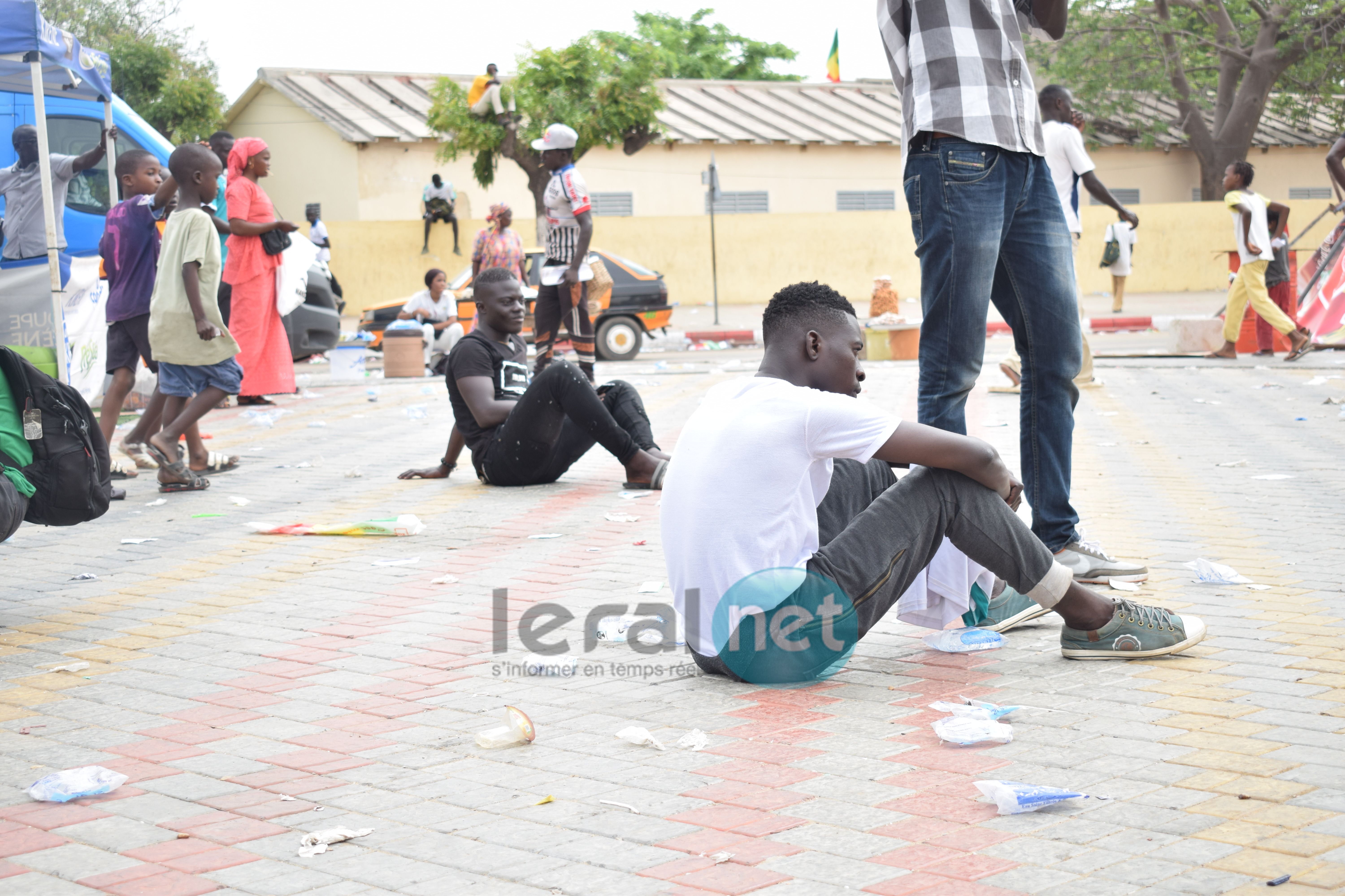 53 photos : Les supporters sénégalais KO après l'élimination des Lions