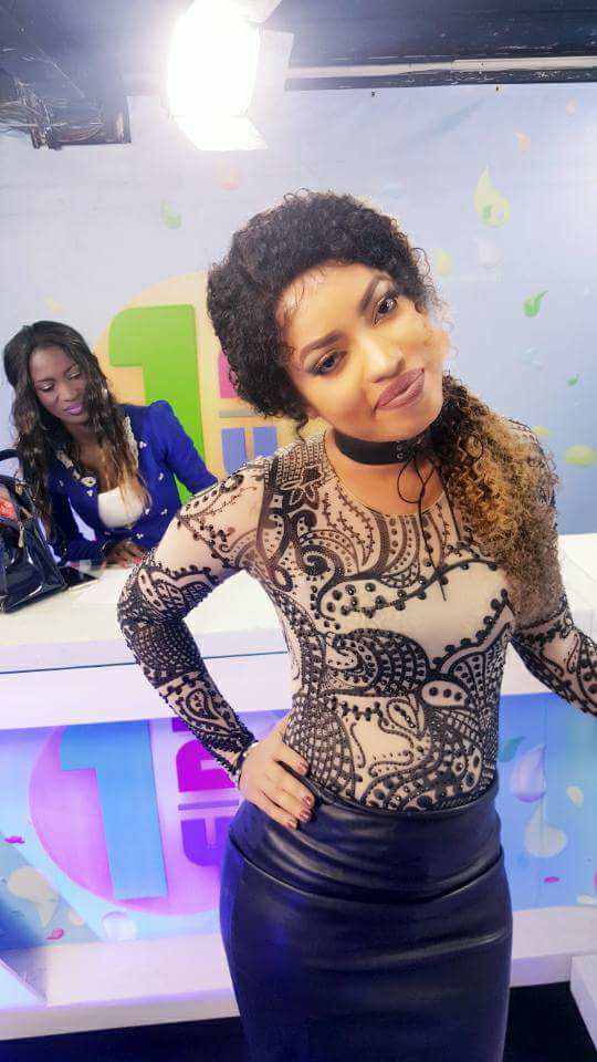 Photos : Niakhalé Diallo, la présentatrice JT RDV, eupeuna, eupeuna!!!!