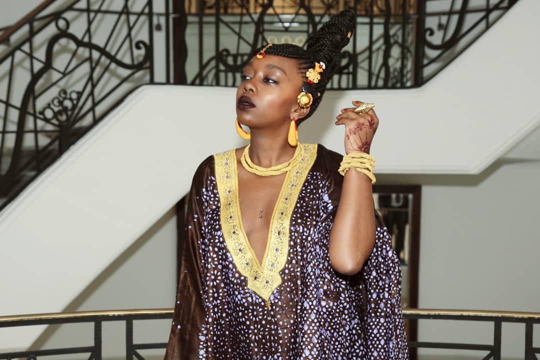 Photos : Fatou Ndiaye, la blogueuse sénégalaise en mode fulbé 