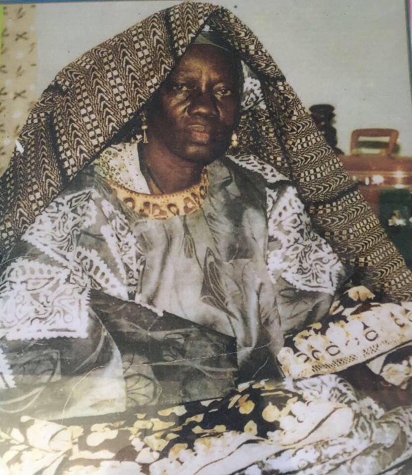  Photos : Sokhna Mouminatou MBACKE bint Cheikh Ahmadou Bamba 