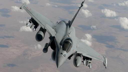 Privé de WC et furieux, il provoque le décollage de deux avions de chasse