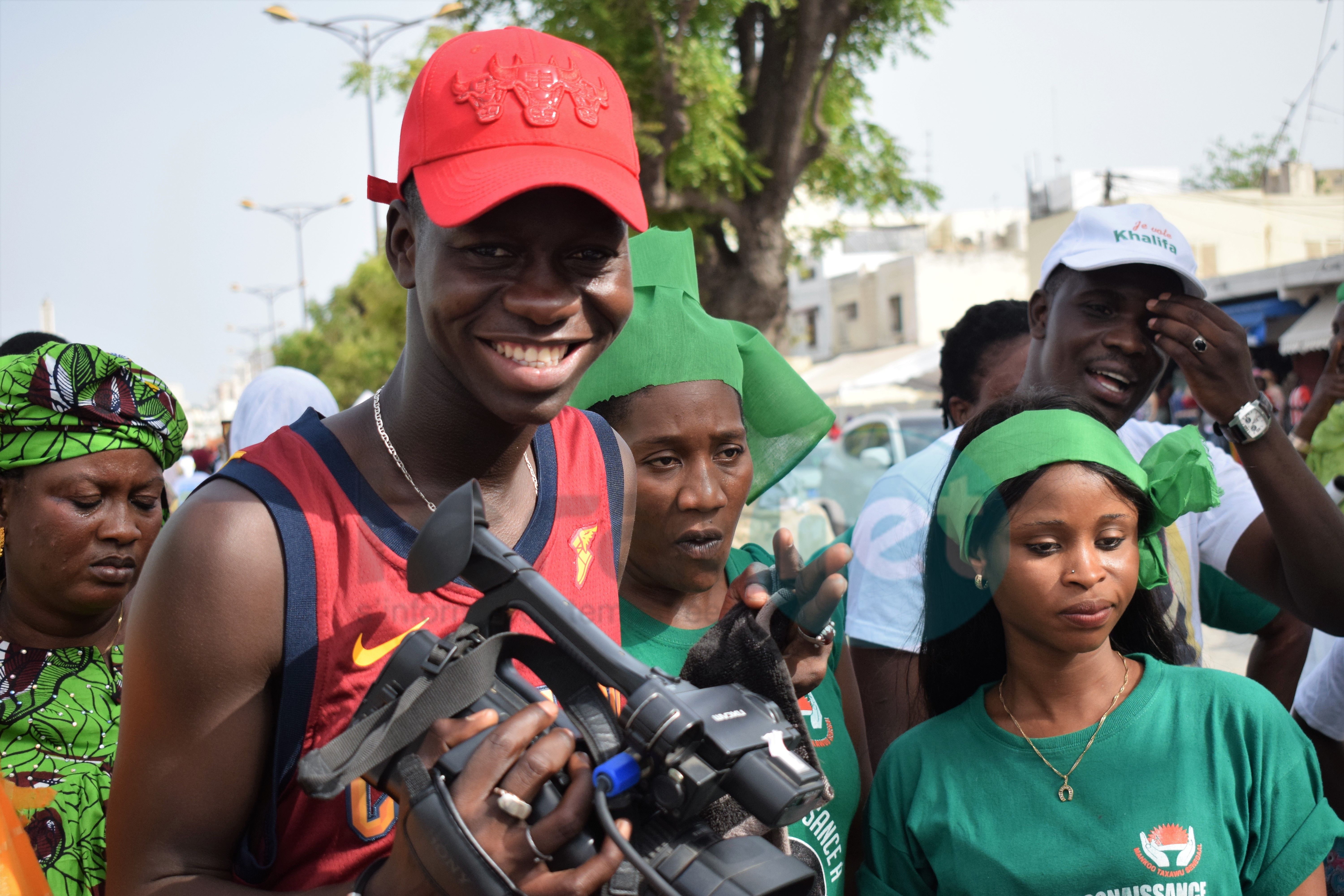 Photos : les journalistes et les techniciens à la marche de l'opposition