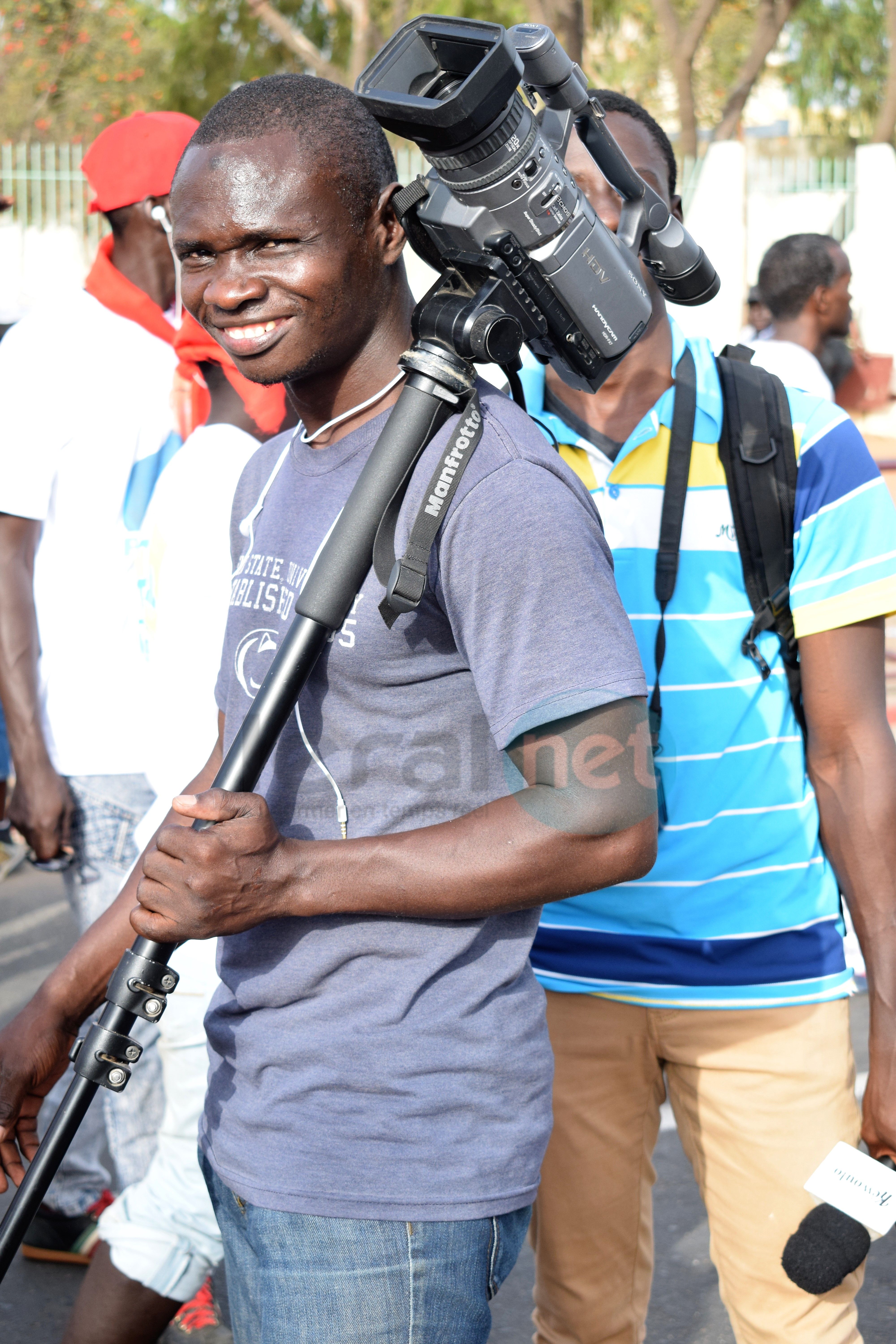 Photos : les journalistes et les techniciens à la marche de l'opposition