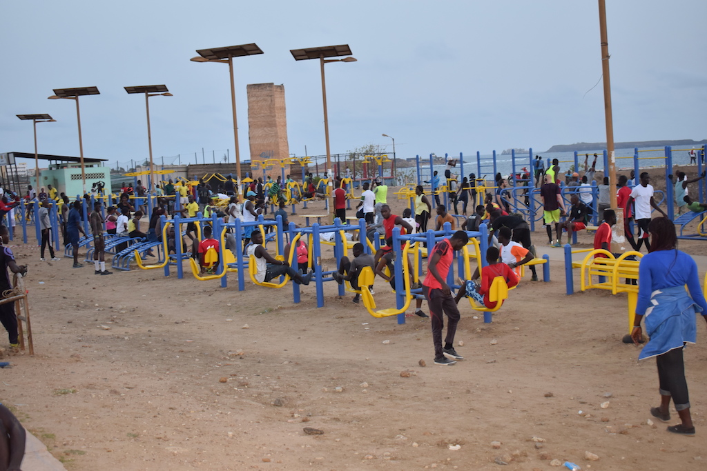 10 photos : Les Sénégalais en mode sport fitness sur le parcours sportif de la Corniche de Dakar