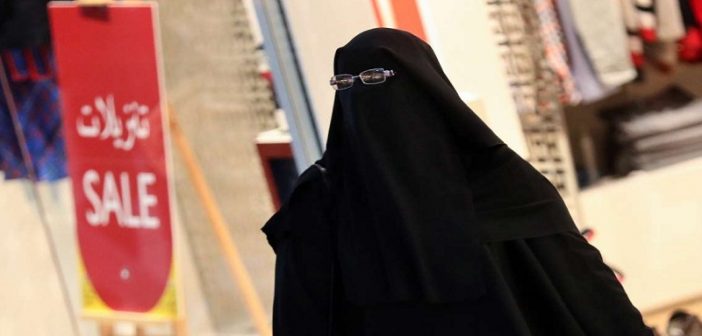 Dubaï: un homme s’habille en burqa pour espionner sa femme  »infidèle »